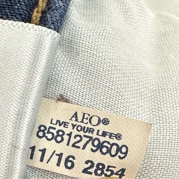 AMERICAN EAGLE Women’s Dark Wash Skinny Denim Jeans Sz 2 - Picture 8 of 9